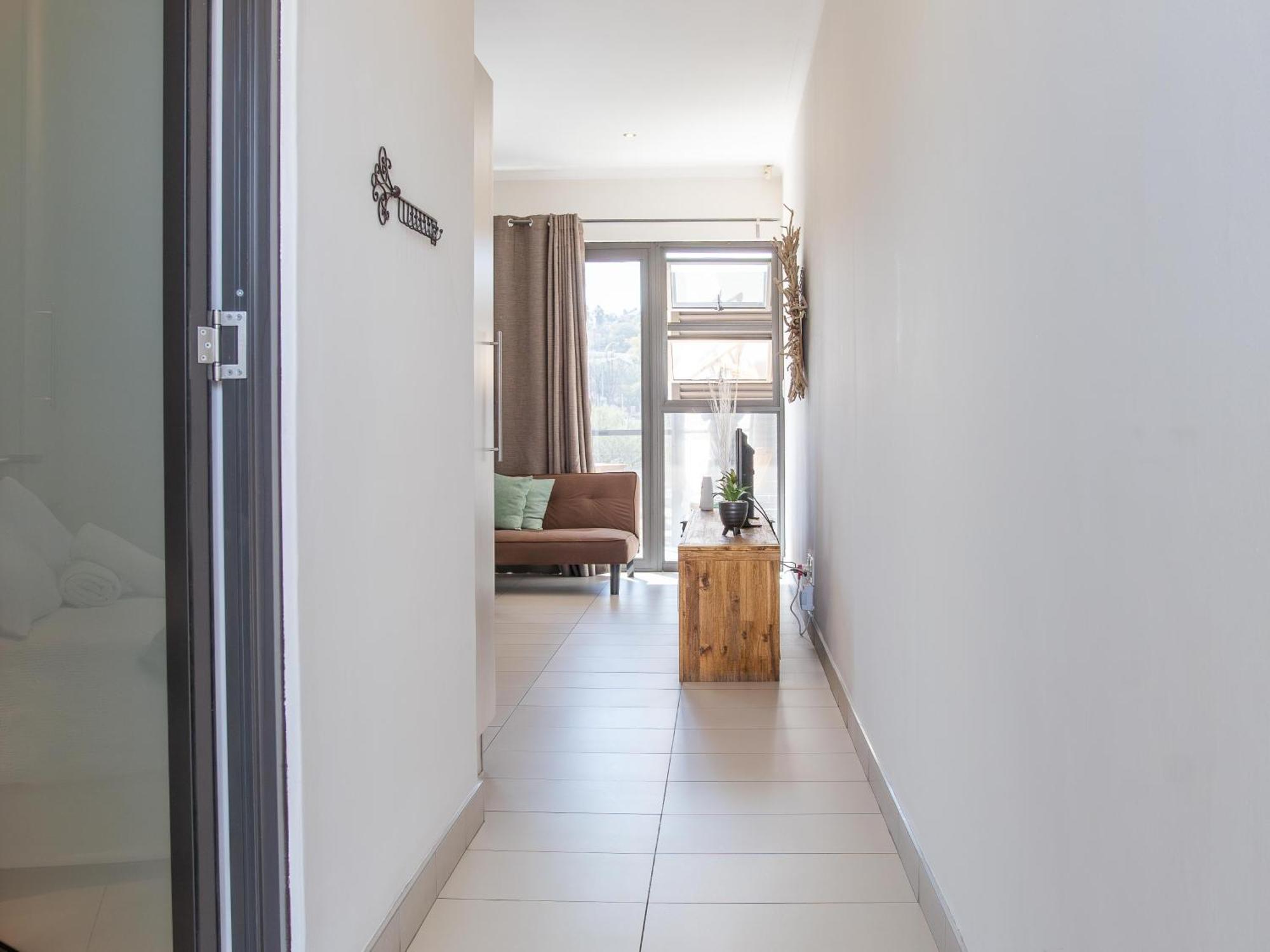 Rieks Van Der Walt Self-Catering Apartment ウィントフーク エクステリア 写真